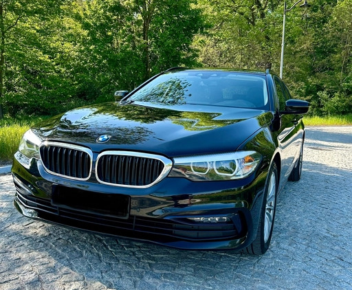 BMW Seria 5 cena 105900 przebieg: 180000, rok produkcji 2018 z Nysa małe 67